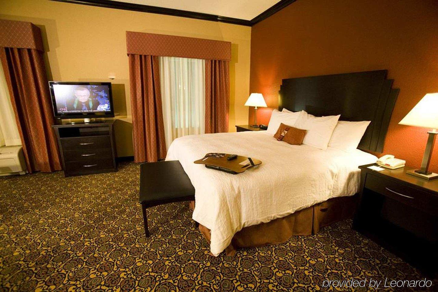 Hampton Inn & Suites Dallas-Desoto Pokoj fotografie