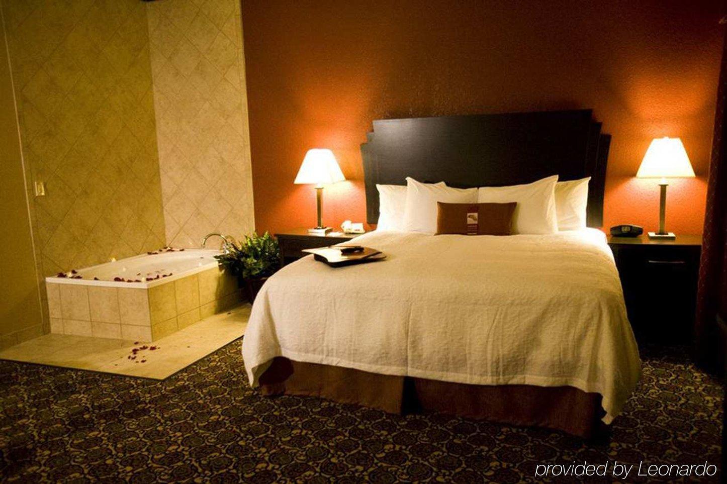 Hampton Inn & Suites Dallas-Desoto Pokoj fotografie