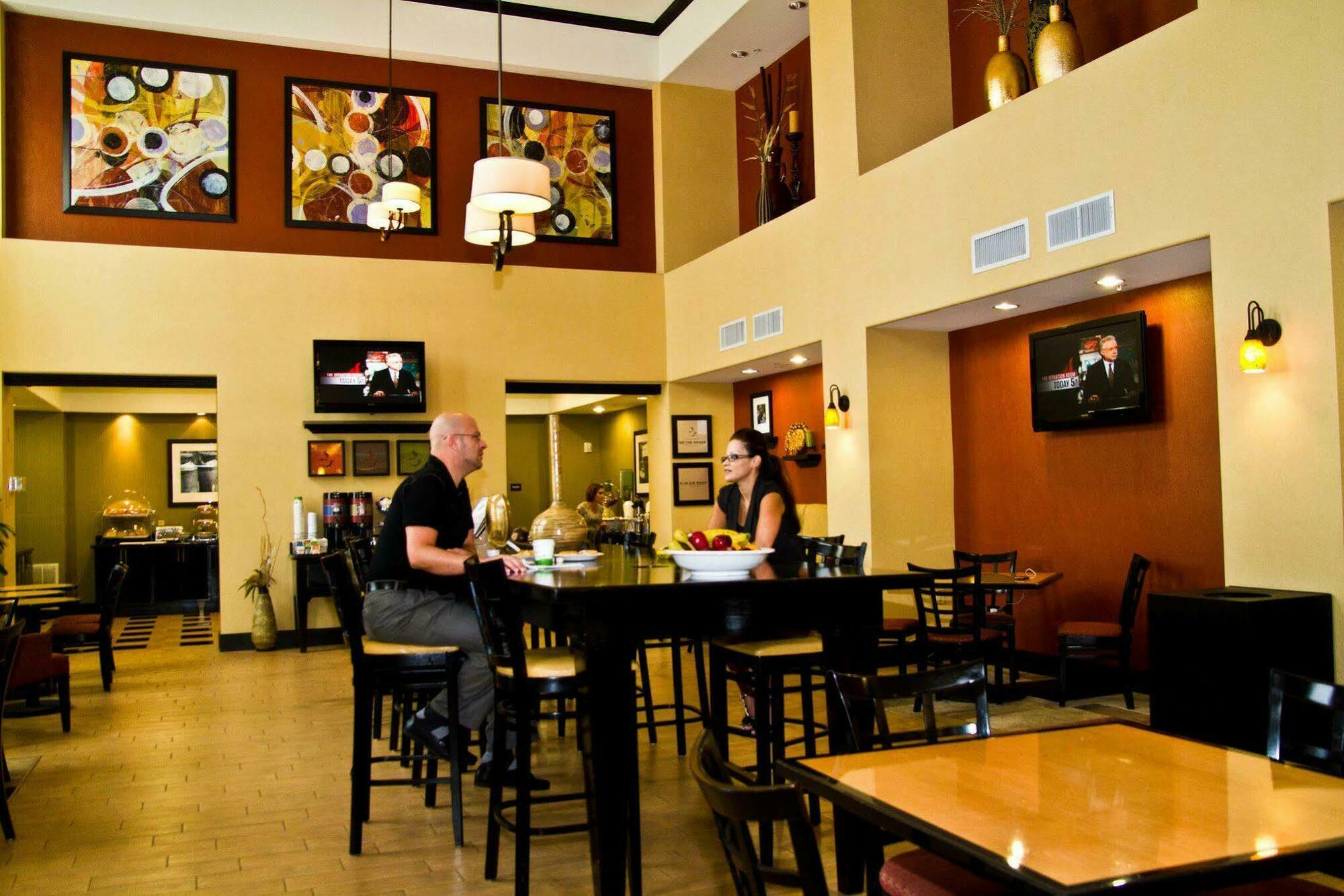 Hampton Inn & Suites Dallas-Desoto Restaurace fotografie