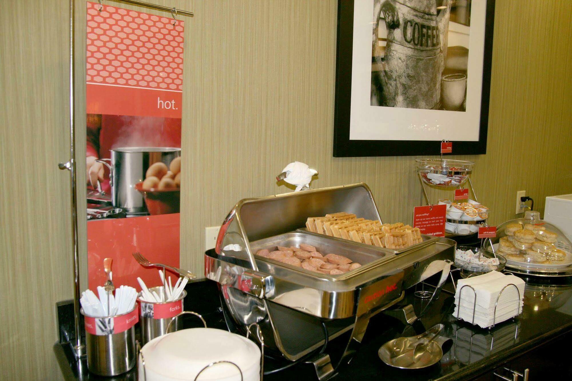 Hampton Inn & Suites Dallas-Desoto Restaurace fotografie